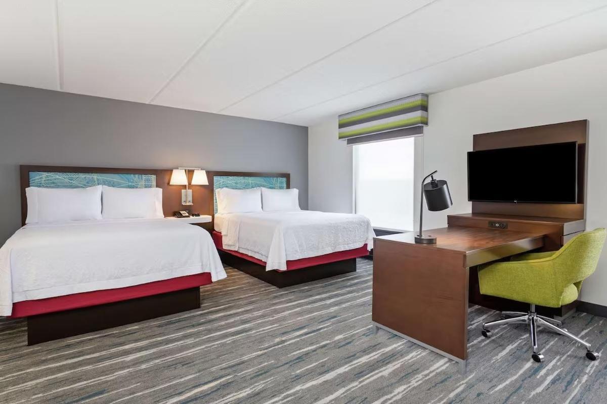 Hampton Inn Towson Downtown Экстерьер фото