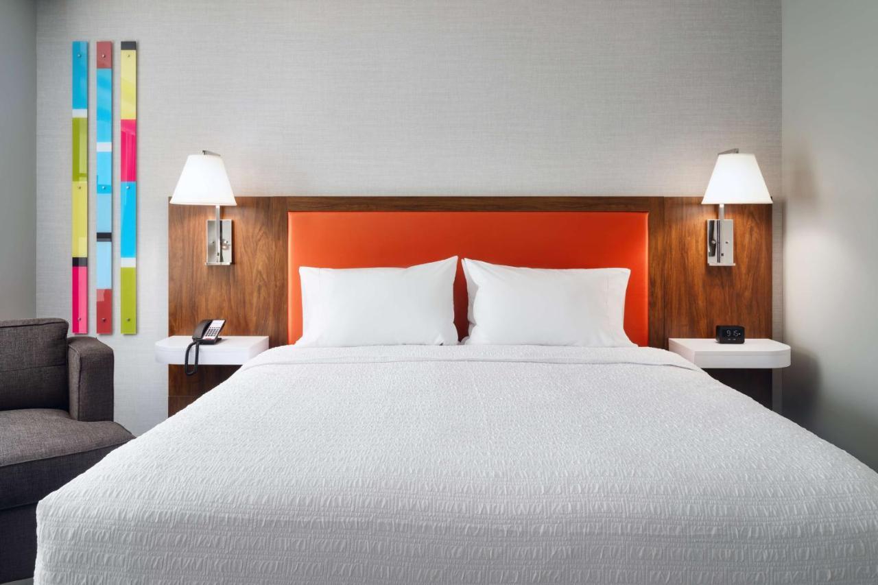 Hampton Inn Towson Downtown Экстерьер фото