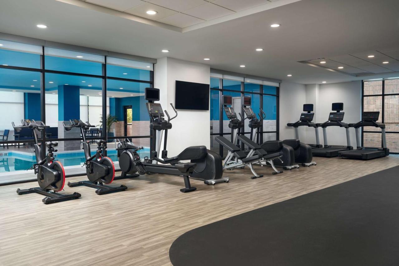 Hampton Inn Towson Downtown Экстерьер фото